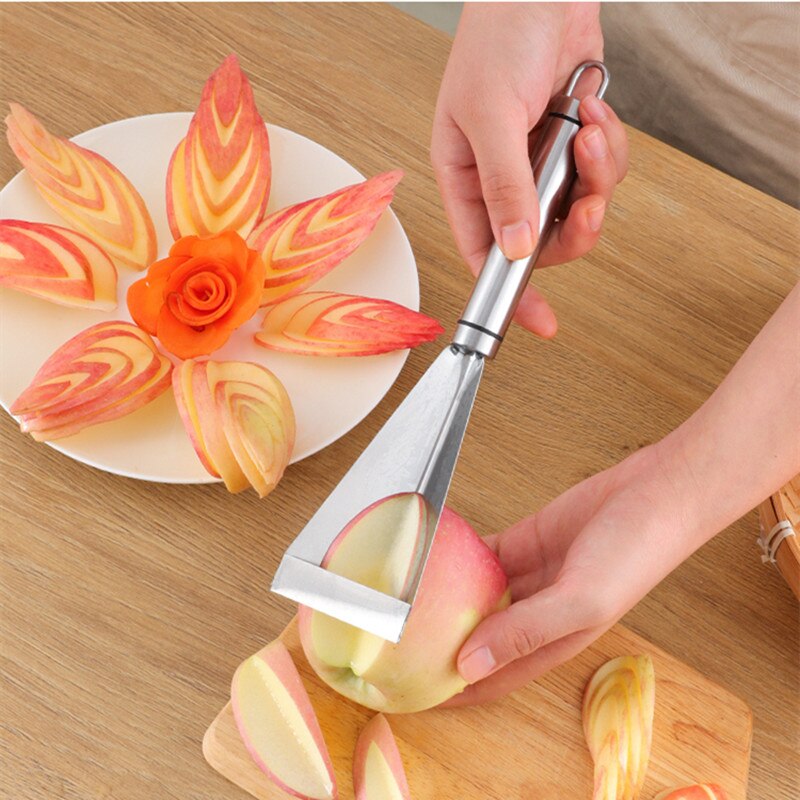 Buy one and get one free | TriSlicer - Triangular fruit slicer