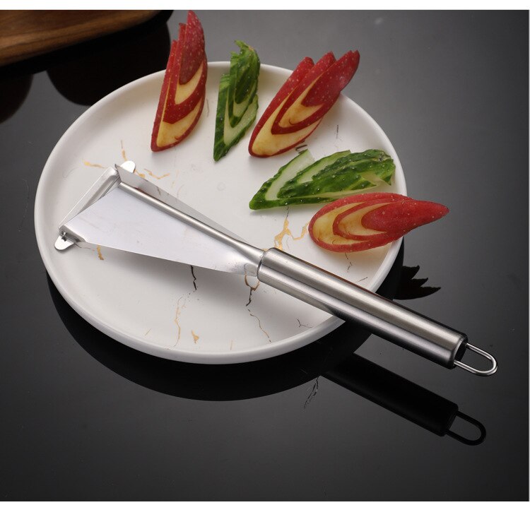 Buy one and get one free | TriSlicer - Triangular fruit slicer