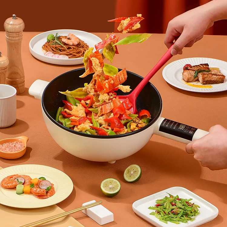 CrispyPan - Electric frying pan for versatile cooking