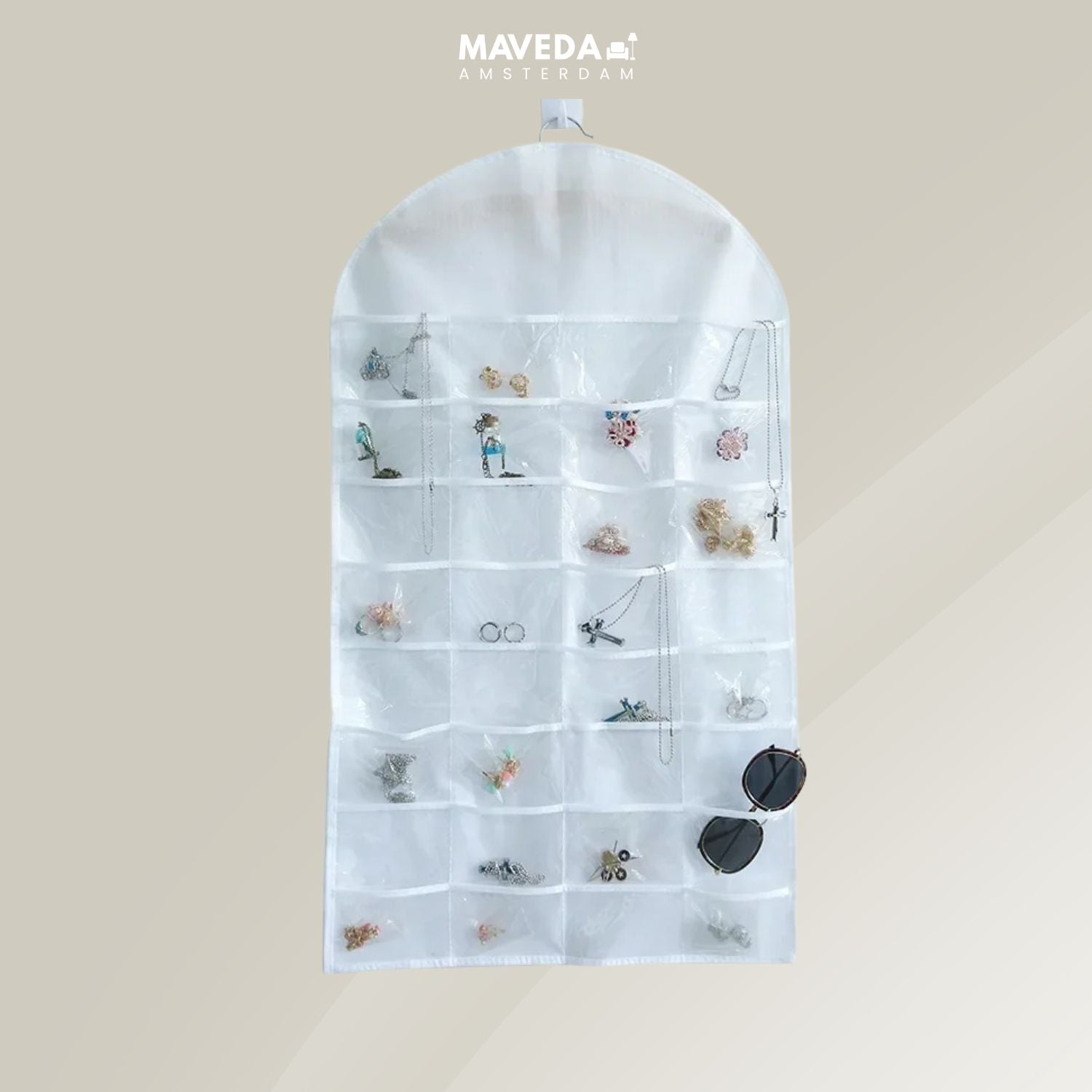JewelHang™ - Perfect jewelry organization at a glance!