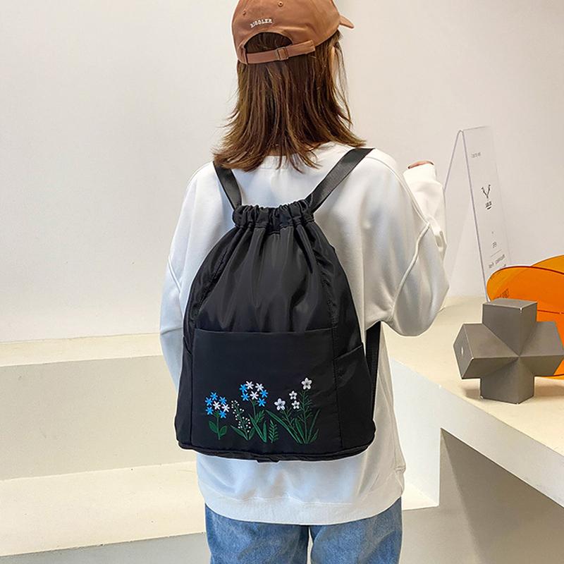 GlobeFit - A backpack for all the trails in the world