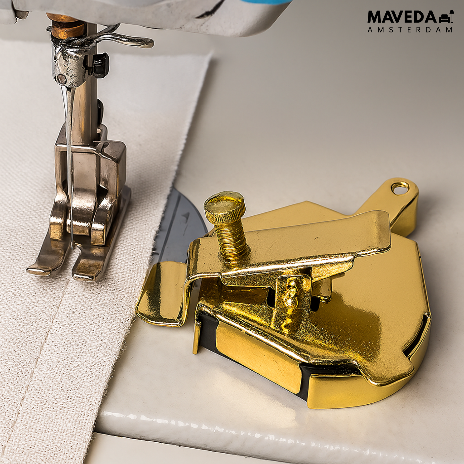 SewGuidePro - The magnetic sewing aid for perfect seams