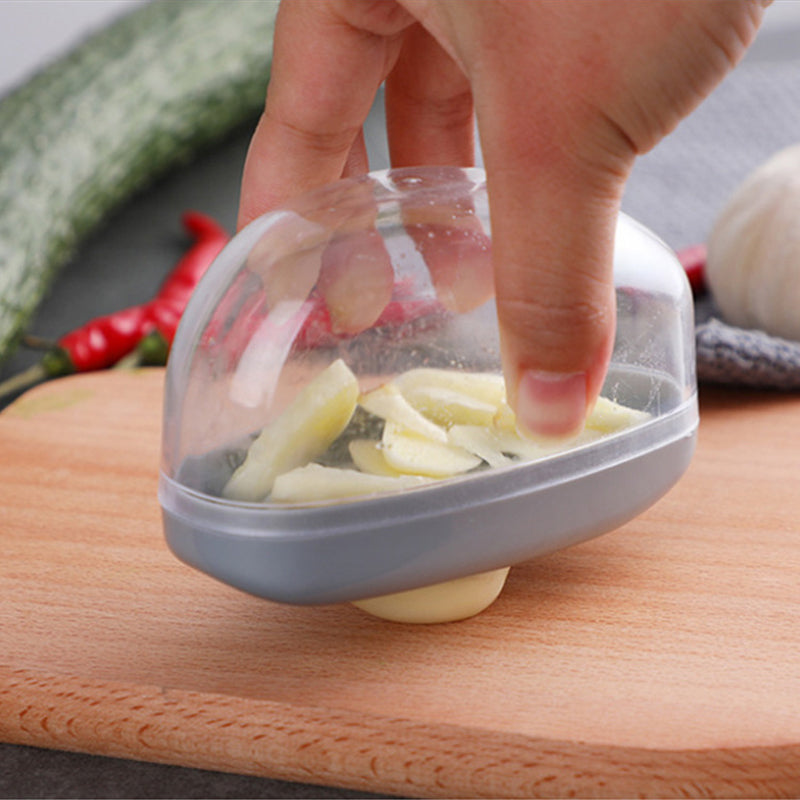 Buy 1 Get 1 Free | GarlicSnap - Hand-Crushed Garlic Cutter [Last Day Sale]