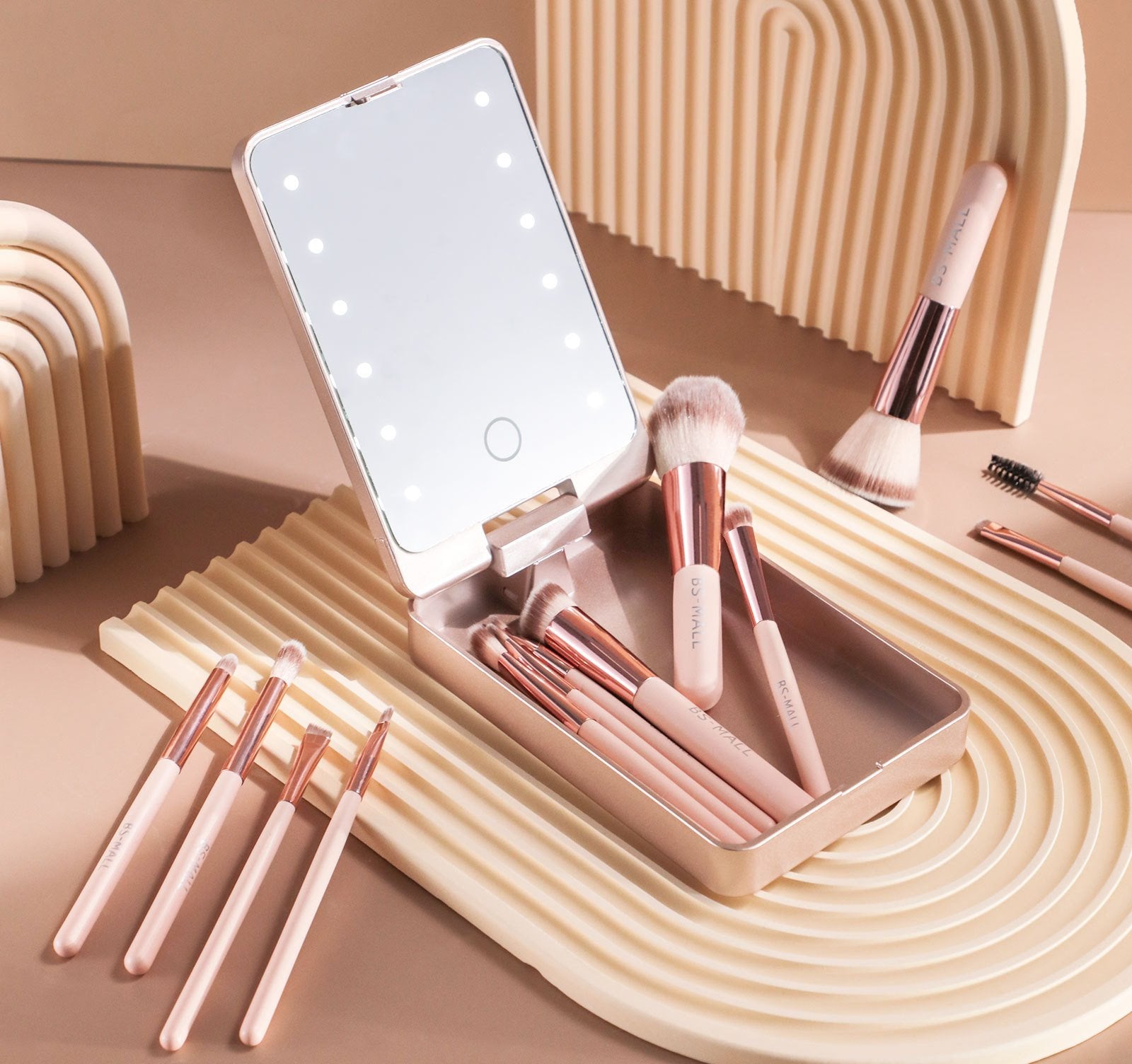 MirrorGlam - Perfect makeup on the go, anytime, anywhere!