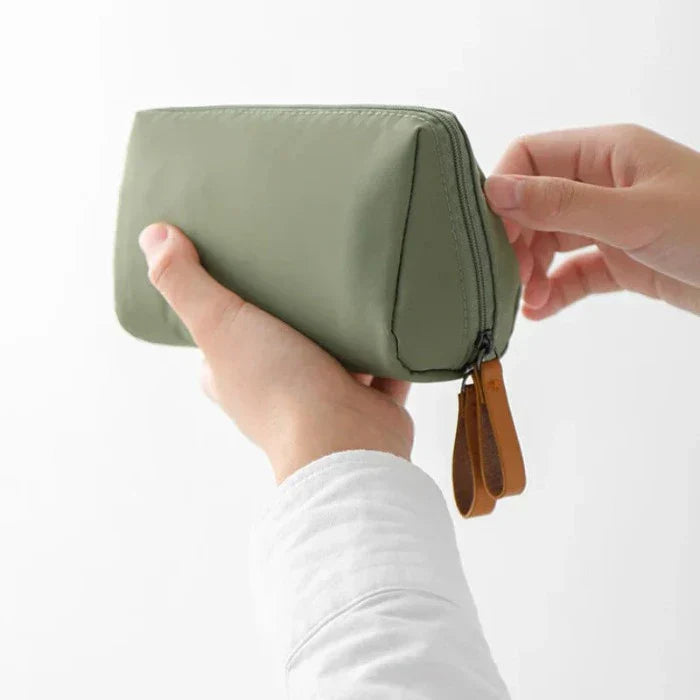 TravelPouch - The perfect makeup bag for travel