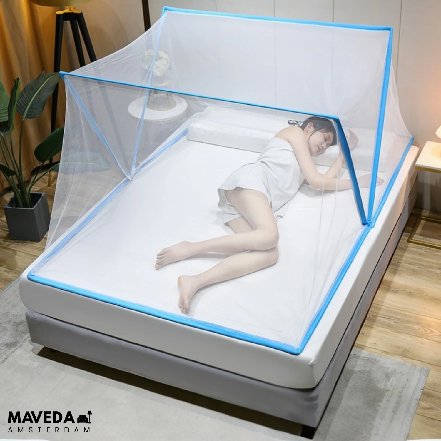 MosquiDome™ - The foldable mosquito protection in seconds!