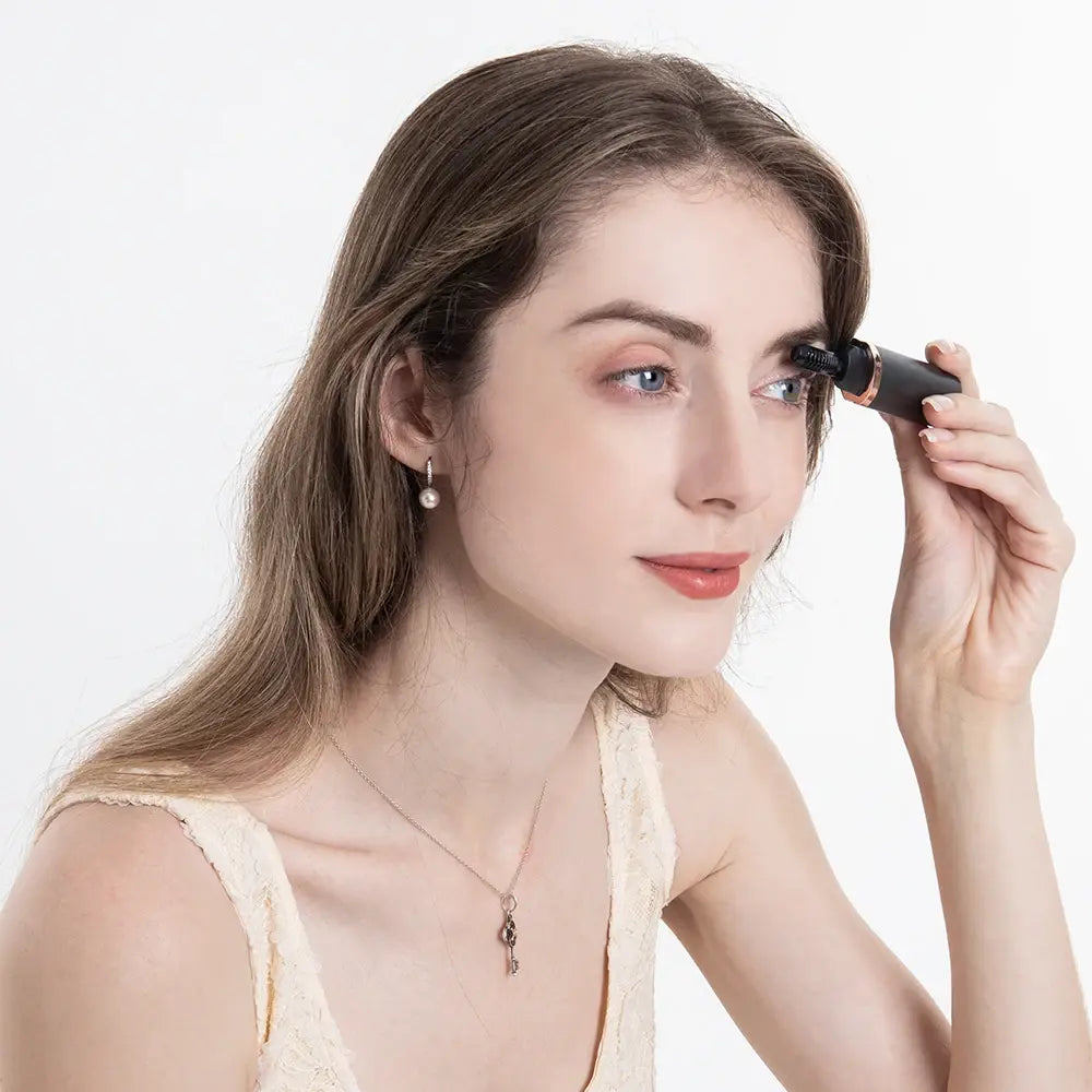 LashGlam - Perfectly curled lashes in seconds!
