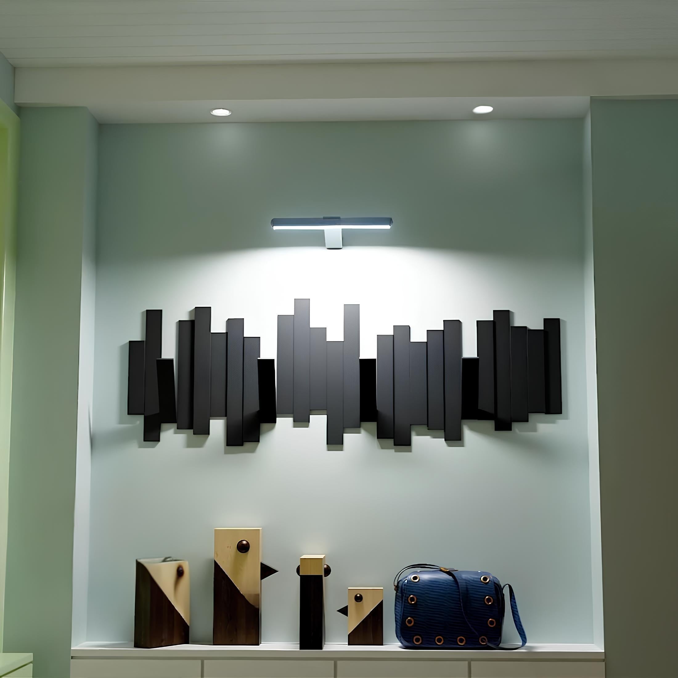 LumoFrame - Art deserves the perfect light!