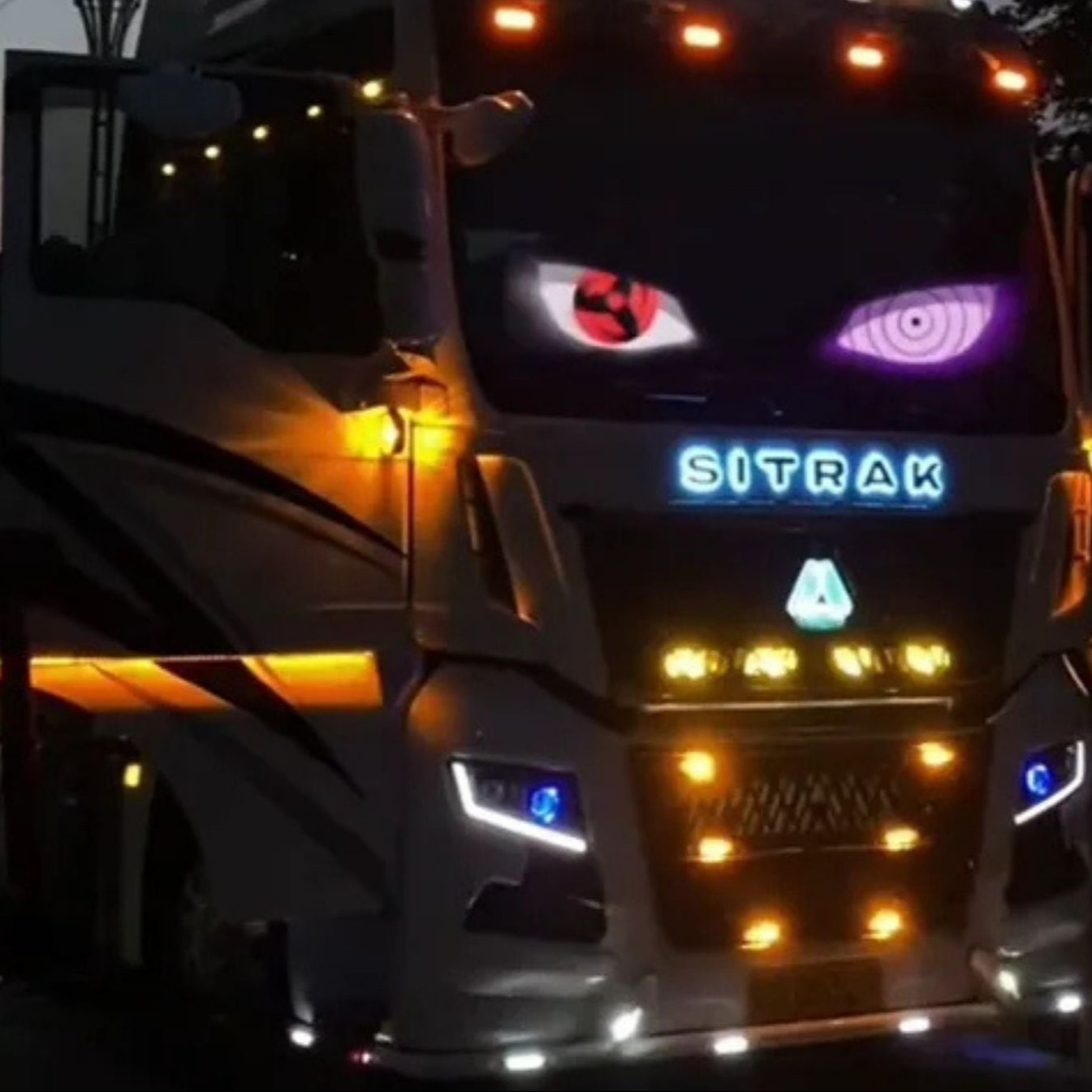 Aanpasbaar LED-autoscherm met duivelse ogen ontwerp