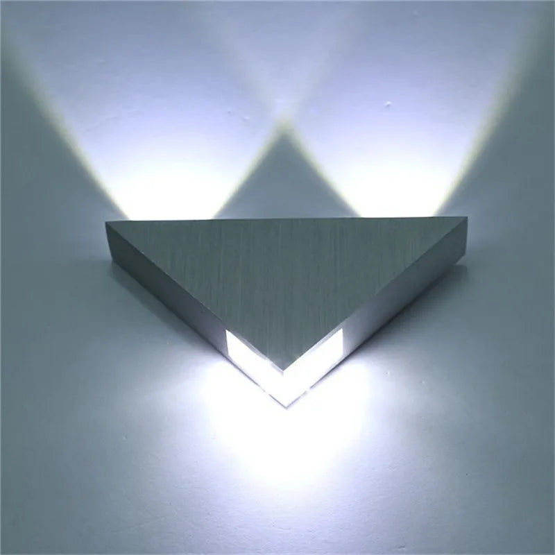 LumiBrite - Intelligent solar wall light for outdoor use