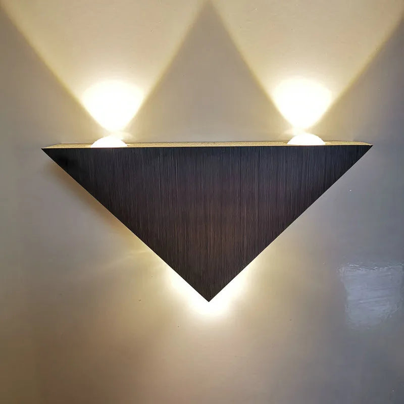 LumiBrite - Intelligent solar wall light for outdoor use