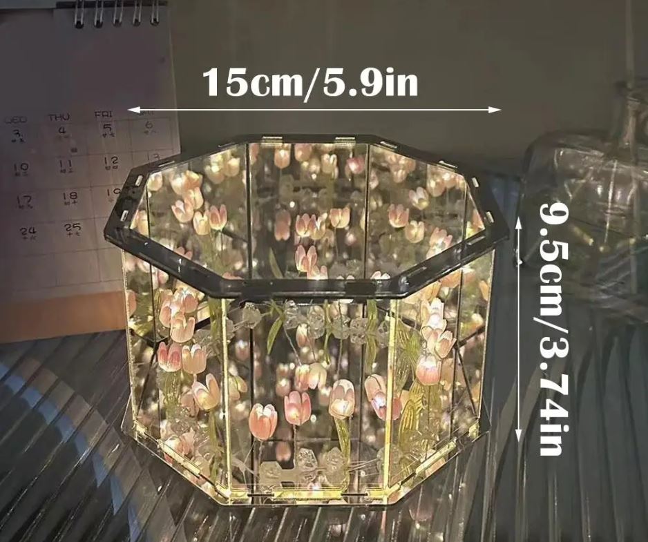 LumiFlora - Handmade cube lamp with flowers