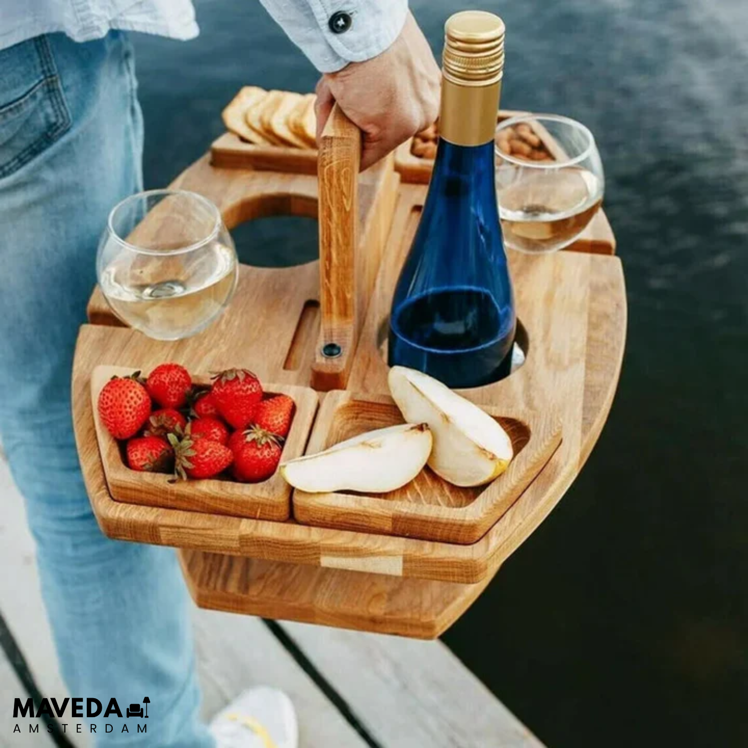PicniMate™ - your stylish wine table for on the go