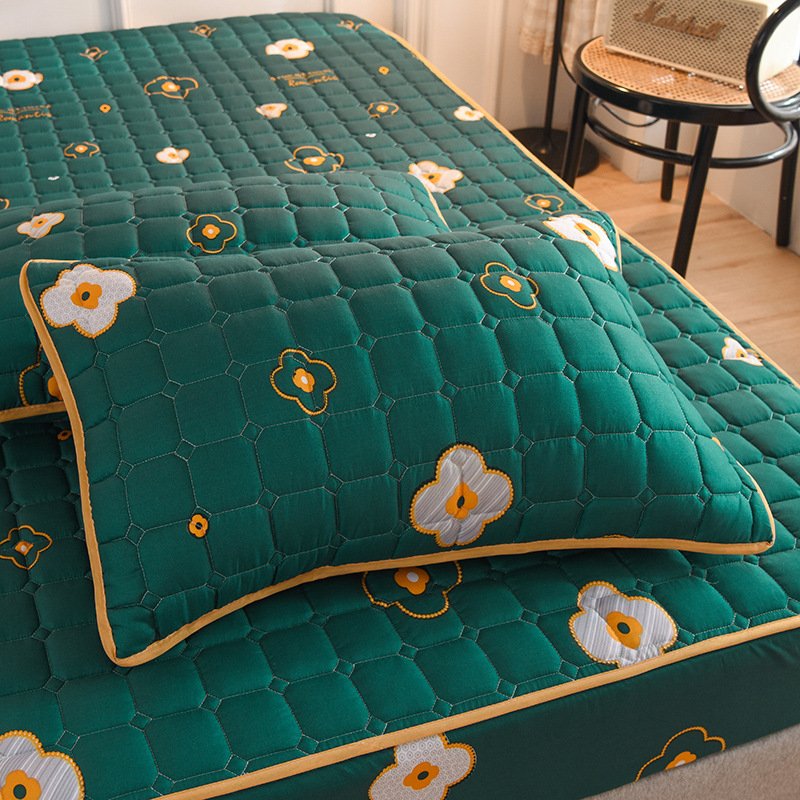 50% OFF | EasySleep™ - Breathable Silky Mattress Cover [Last Day Sale] 