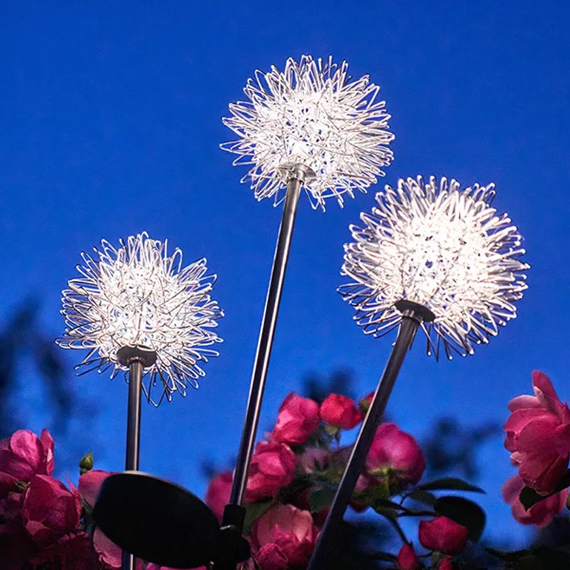 TwinklePuff - Waterproof solar garden light with dandelion motif
