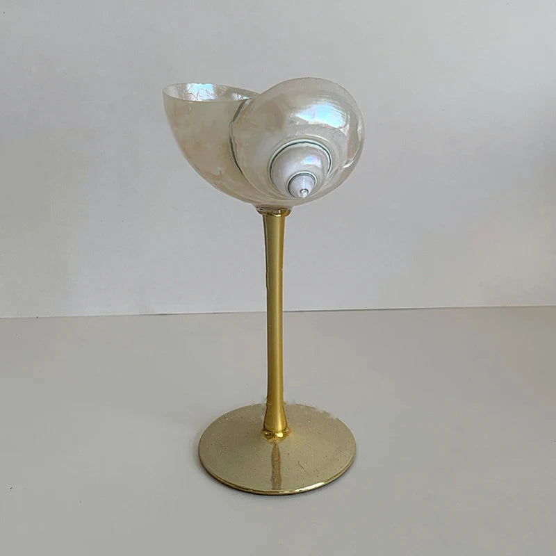 Elegante cocktailglazen geïnspireerd op de oceaan