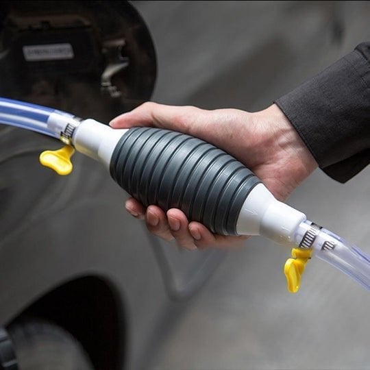 FlexiPump - The versatile hand pump for domestic and emergency use