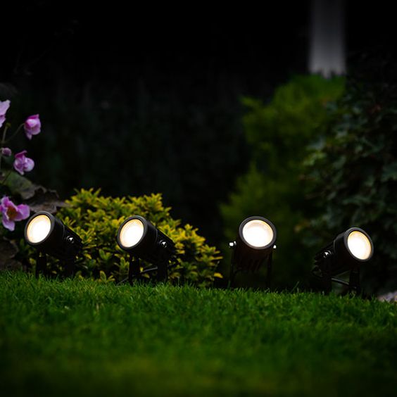 2+3 FREE | SolarFocus - Solar Spotlight