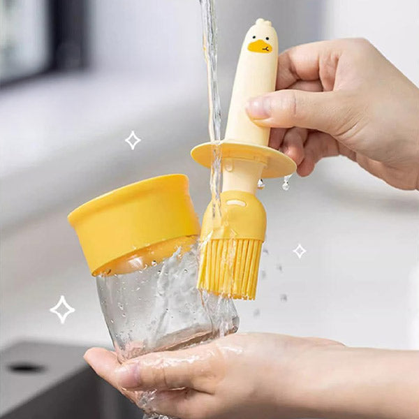 OilEase - The practical oil dispenser with integrated silicone brush!