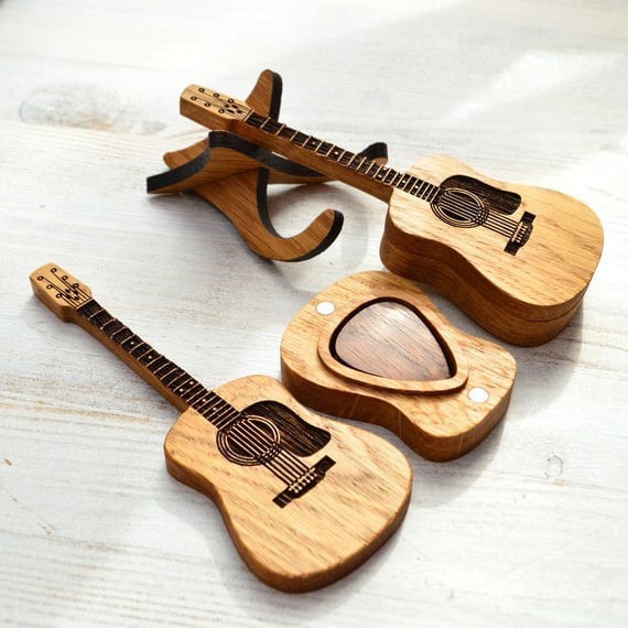 50% OFF | GuitarHolder™ - Guitar pick holder + 3 free picks [Last day sale]
