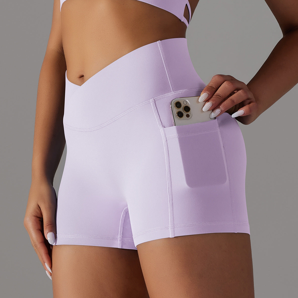 FitNest - The ultimate women's sports shorts with a phone pocket [Last day sale]