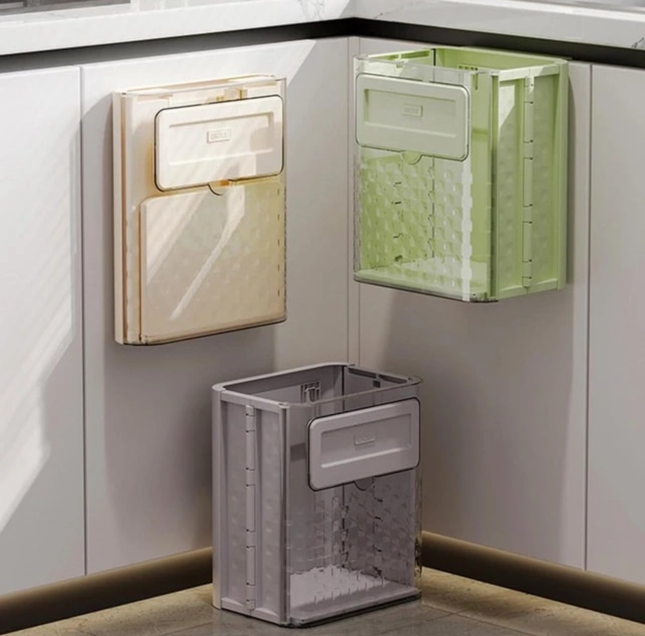 TrashEase – Foldable trash can that fits everywhere!