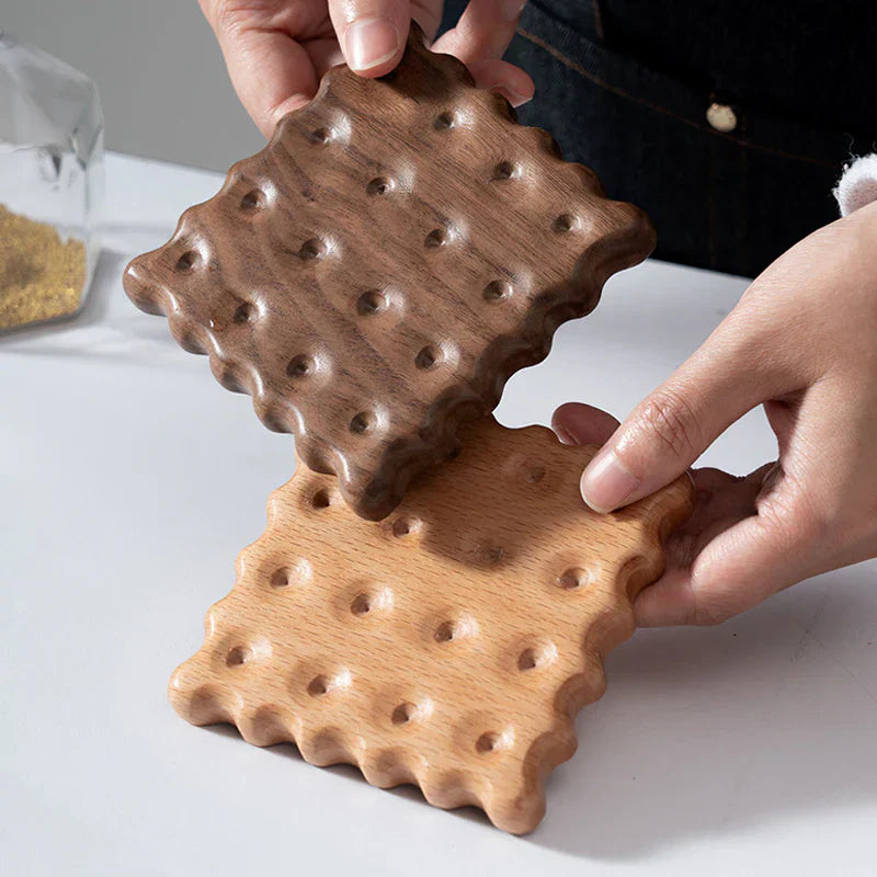 BiscWood™ - Stylish coasters with a biscuit design!