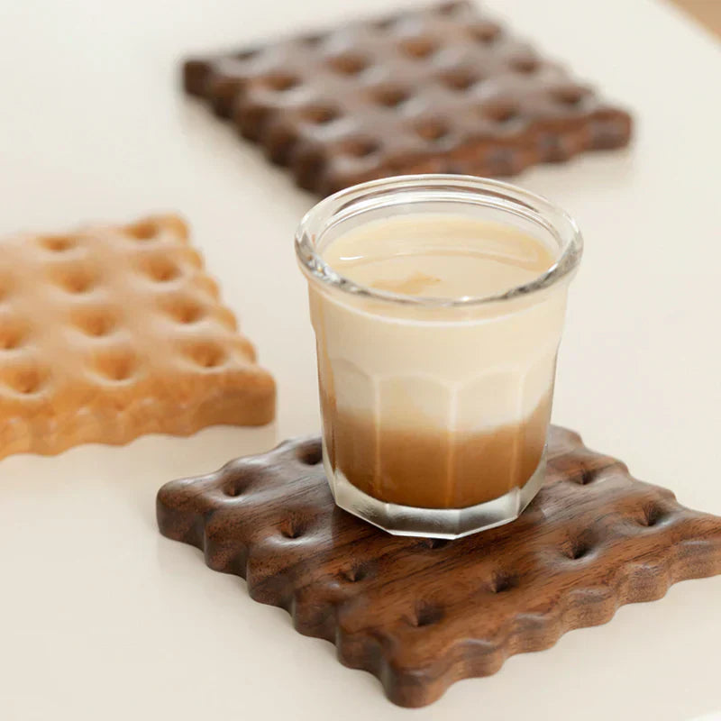 BiscWood™ - Stylish coasters with a biscuit design!