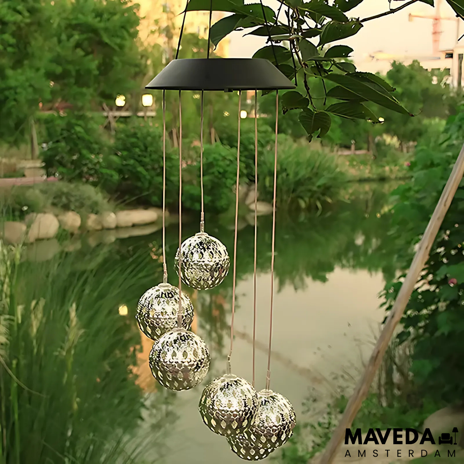 LumiBreeze™ - Transform your garden with a colorful play of light