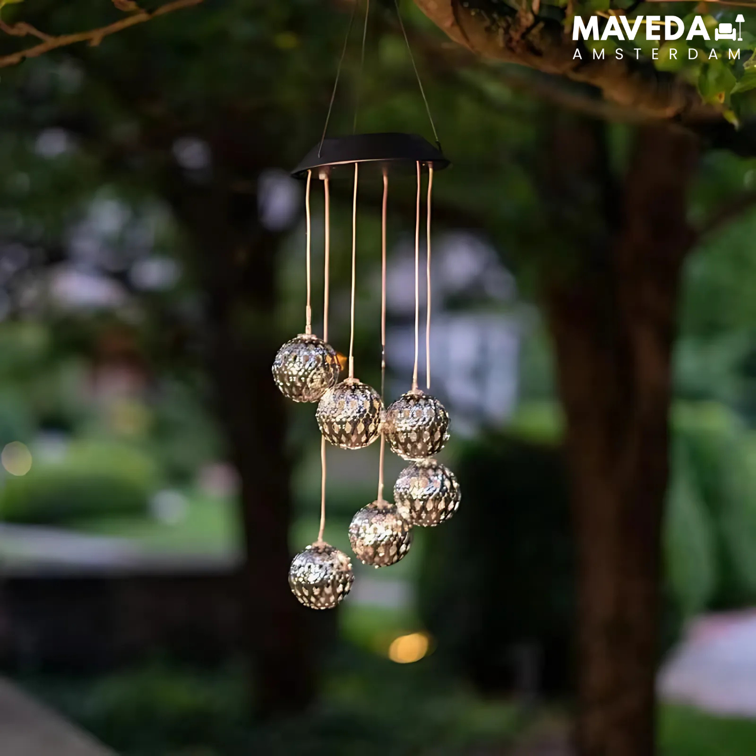 LumiBreeze™ - Transform your garden with a colorful play of light