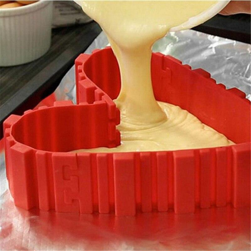 BakeForm - Self-shaping cake tin