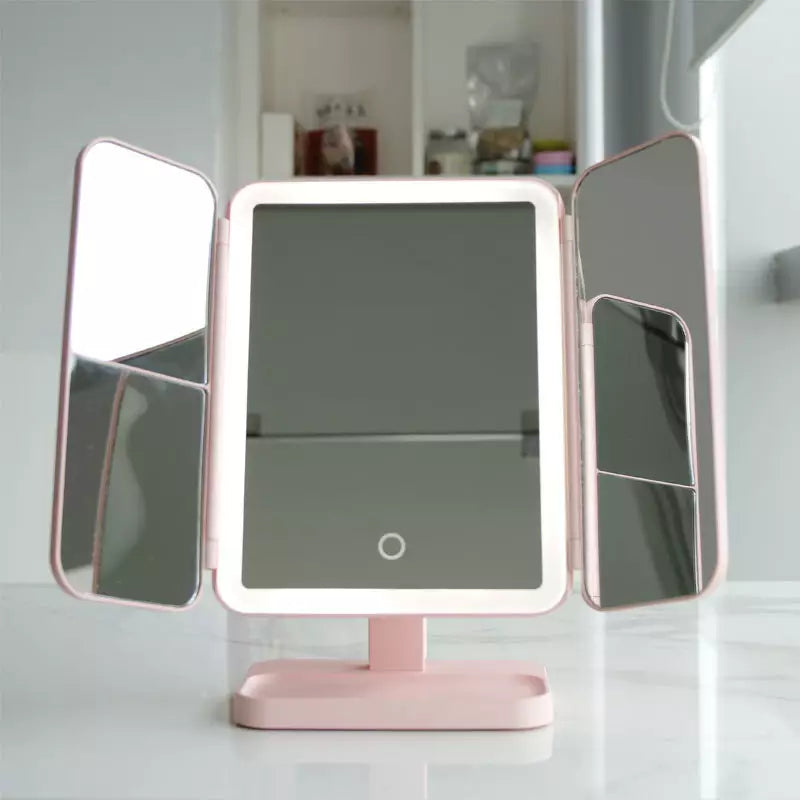 GlowGlass - The perfect light for perfect makeup!