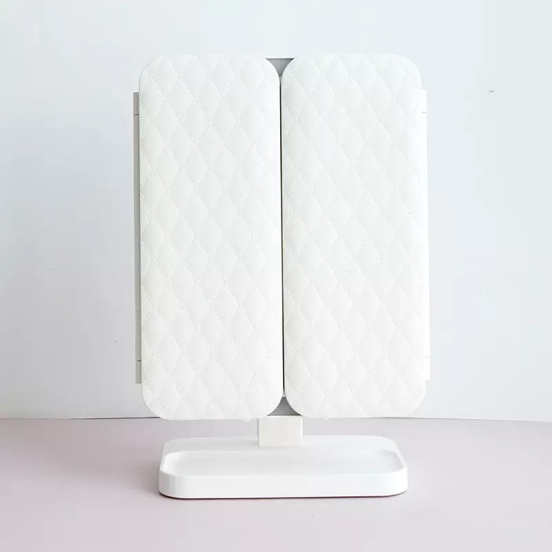 GlowGlass - The perfect light for perfect makeup!