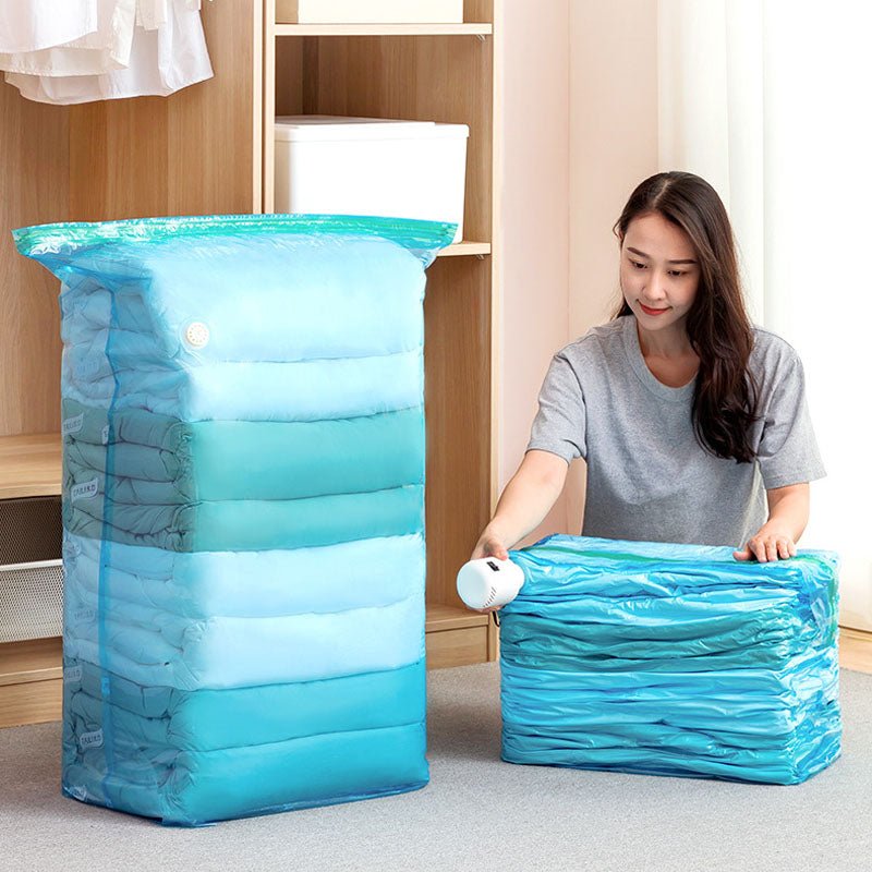 AirCompact - compact storage with electric pump and bags
