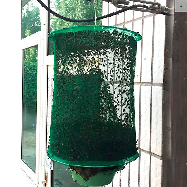 FlyCage - put an end to flies in the garden and in the house 