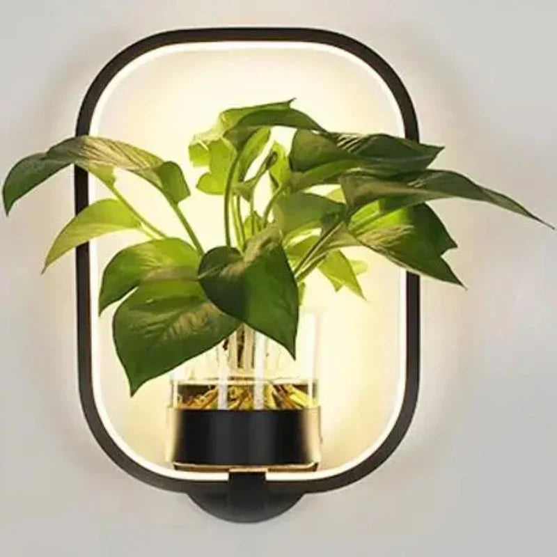 GlowPlant - Wall lamp with style &amp; integrated planter