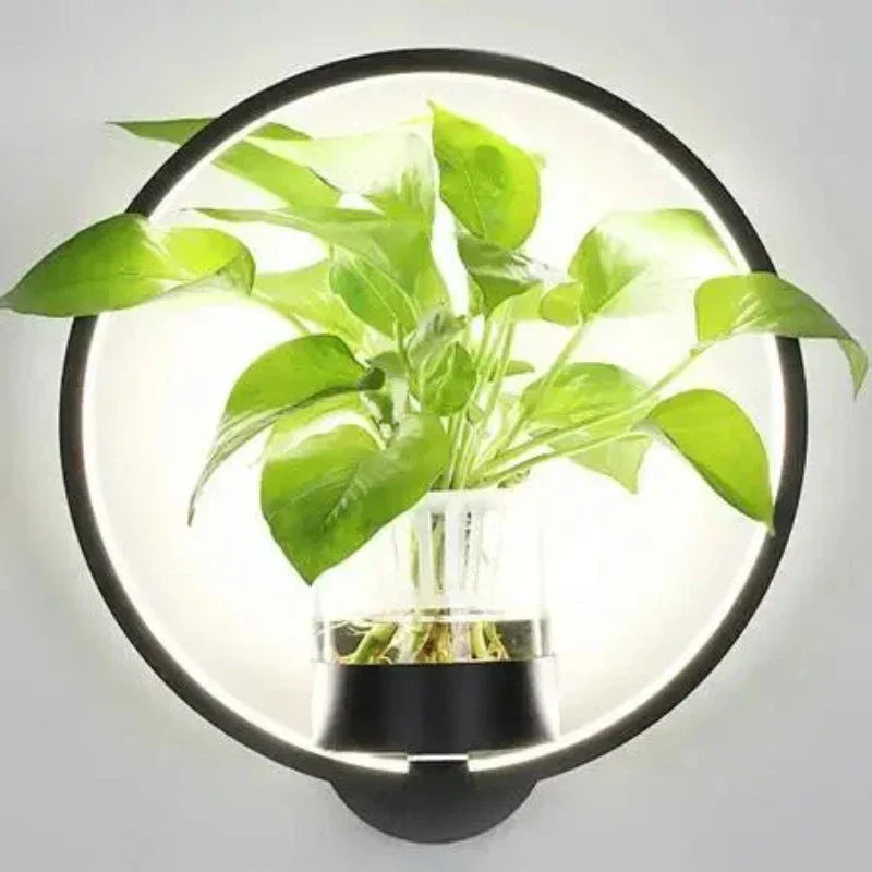 GlowPlant - Wall lamp with style &amp; integrated planter