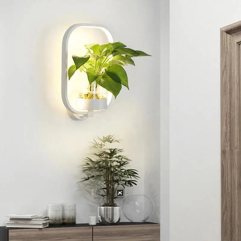 GlowPlant - Wall lamp with style &amp; integrated planter