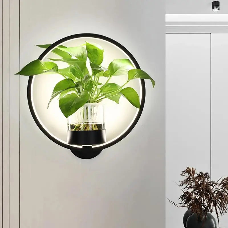 GlowPlant - Wall lamp with style &amp; integrated planter
