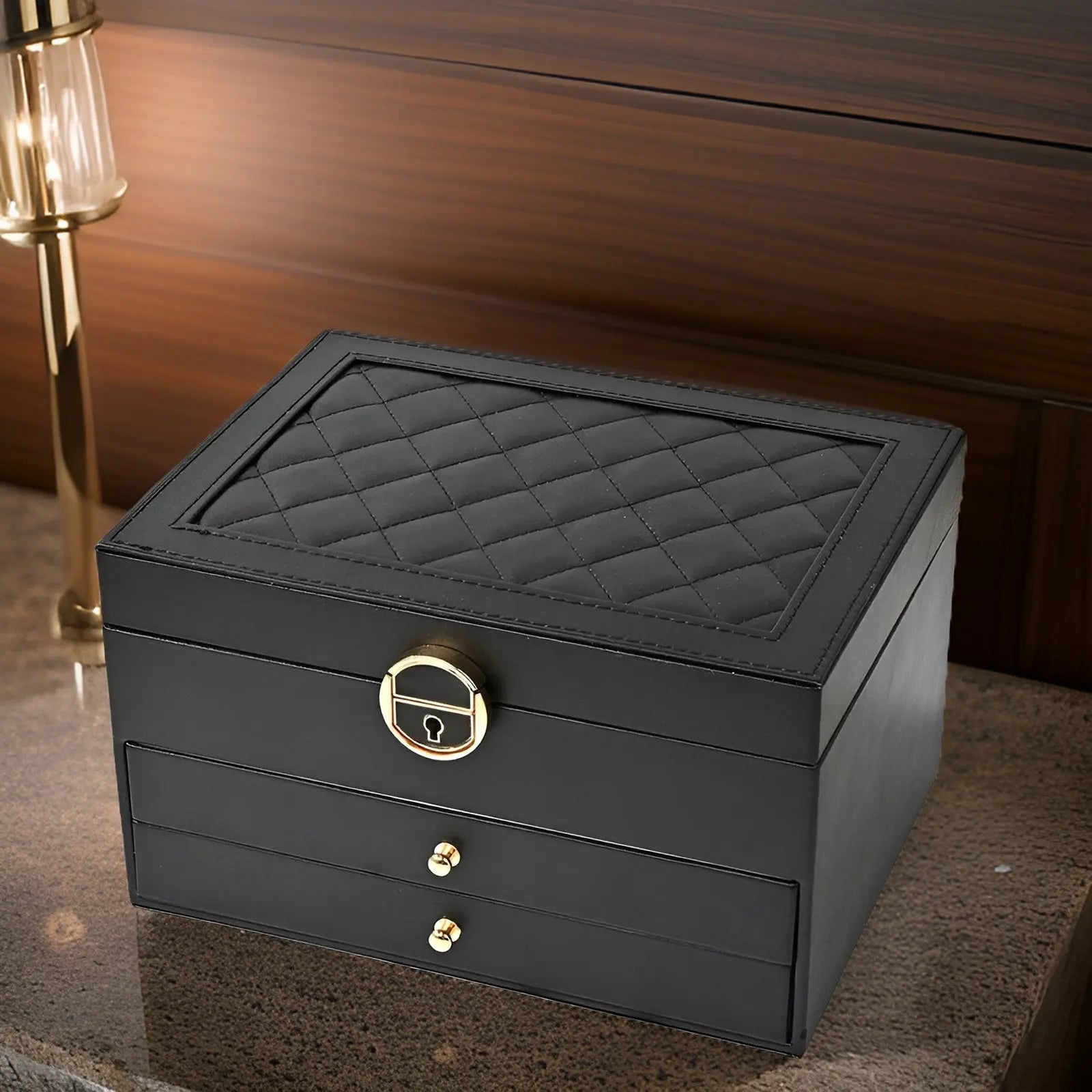 LuxeTrove - Stylish jewelry storage with a luxury factor