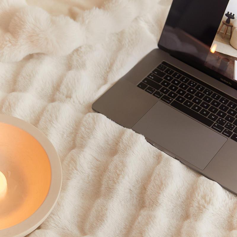 FluffyCuddle - Super cozy and warm blanket + 2 FREE pillowcases [Last day sale]