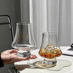 Whiskyglazen op tafel voor een gezellige borrel