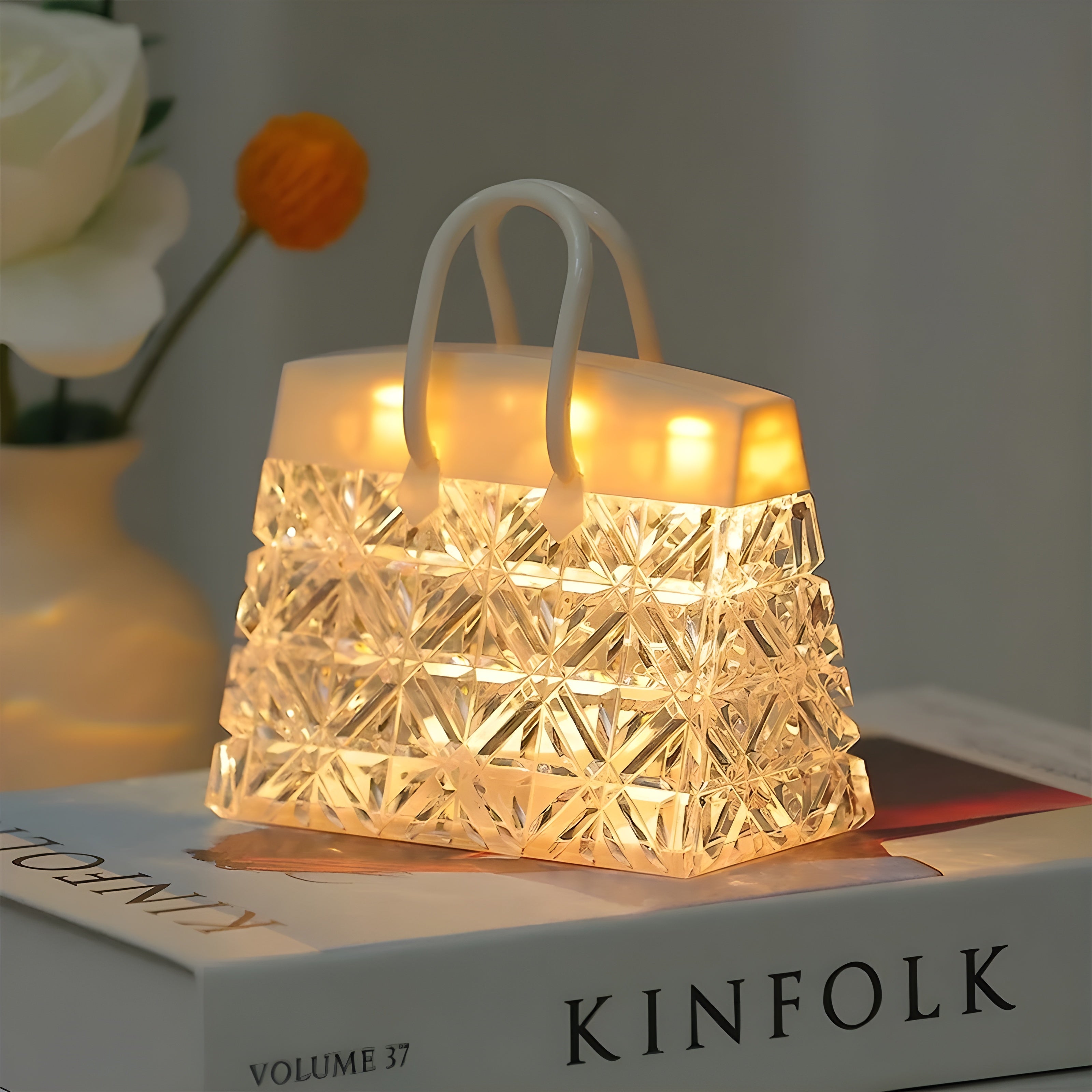 LumiBag - Stylish hand lamp for cozy evenings at home