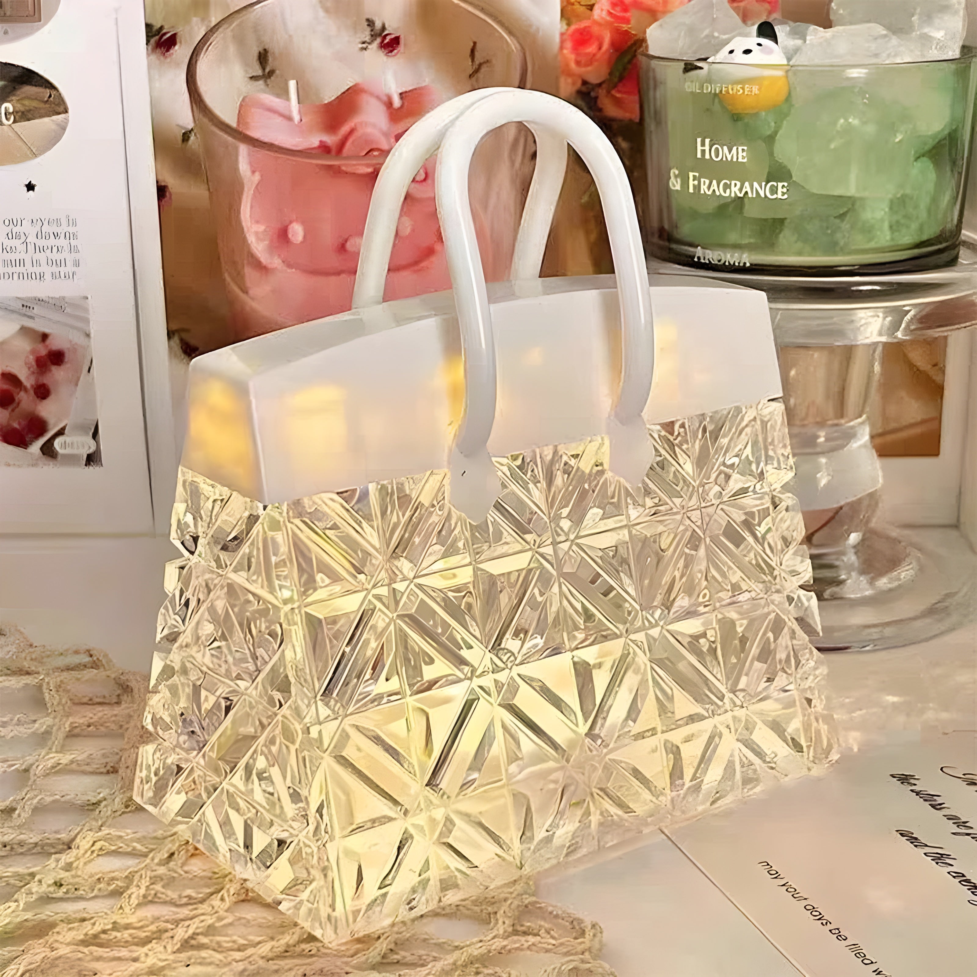 LumiBag - Stylish hand lamp for cozy evenings at home
