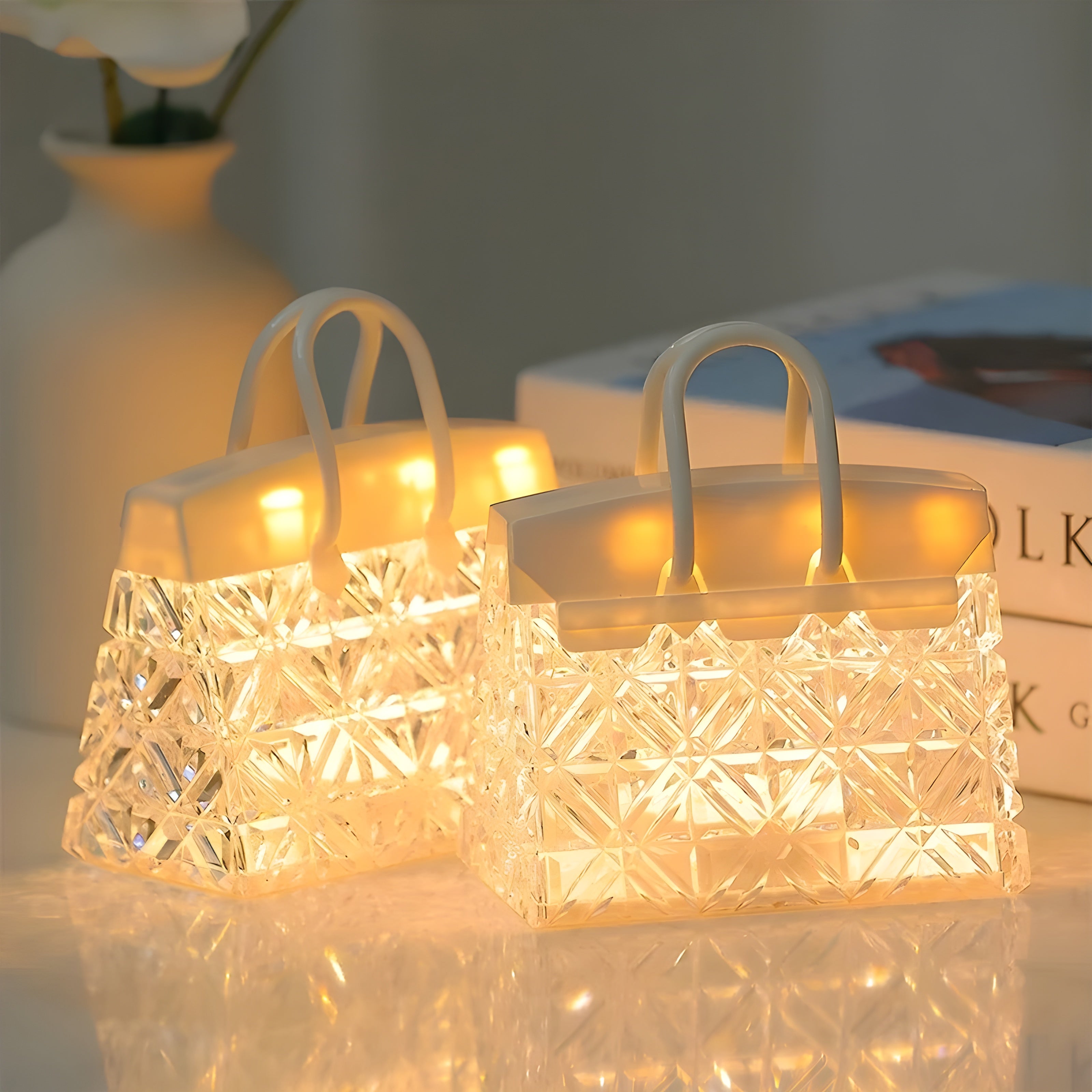 LumiBag - Stylish hand lamp for cozy evenings at home