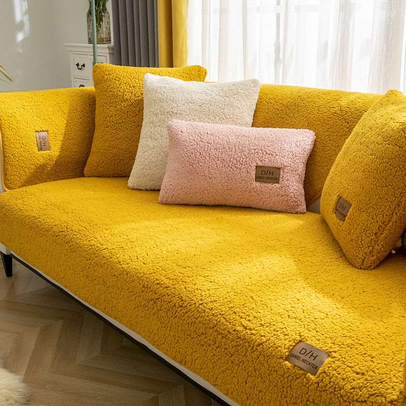 RoyalHug - Save thousands on a new sofa! [Last day of discount]