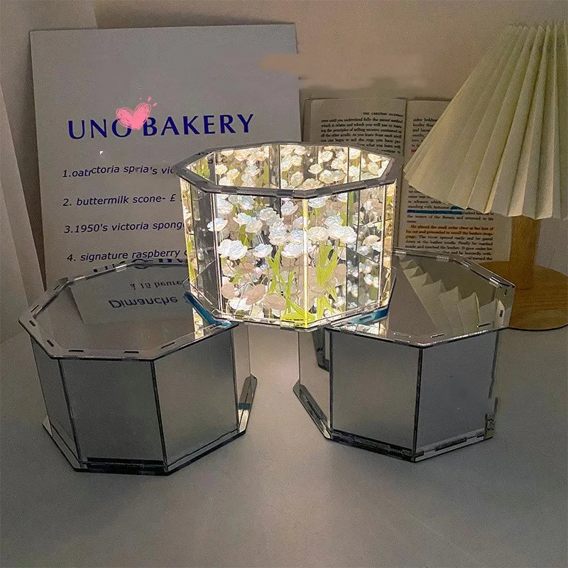 LumiFlora - Handmade cube lamp with flowers