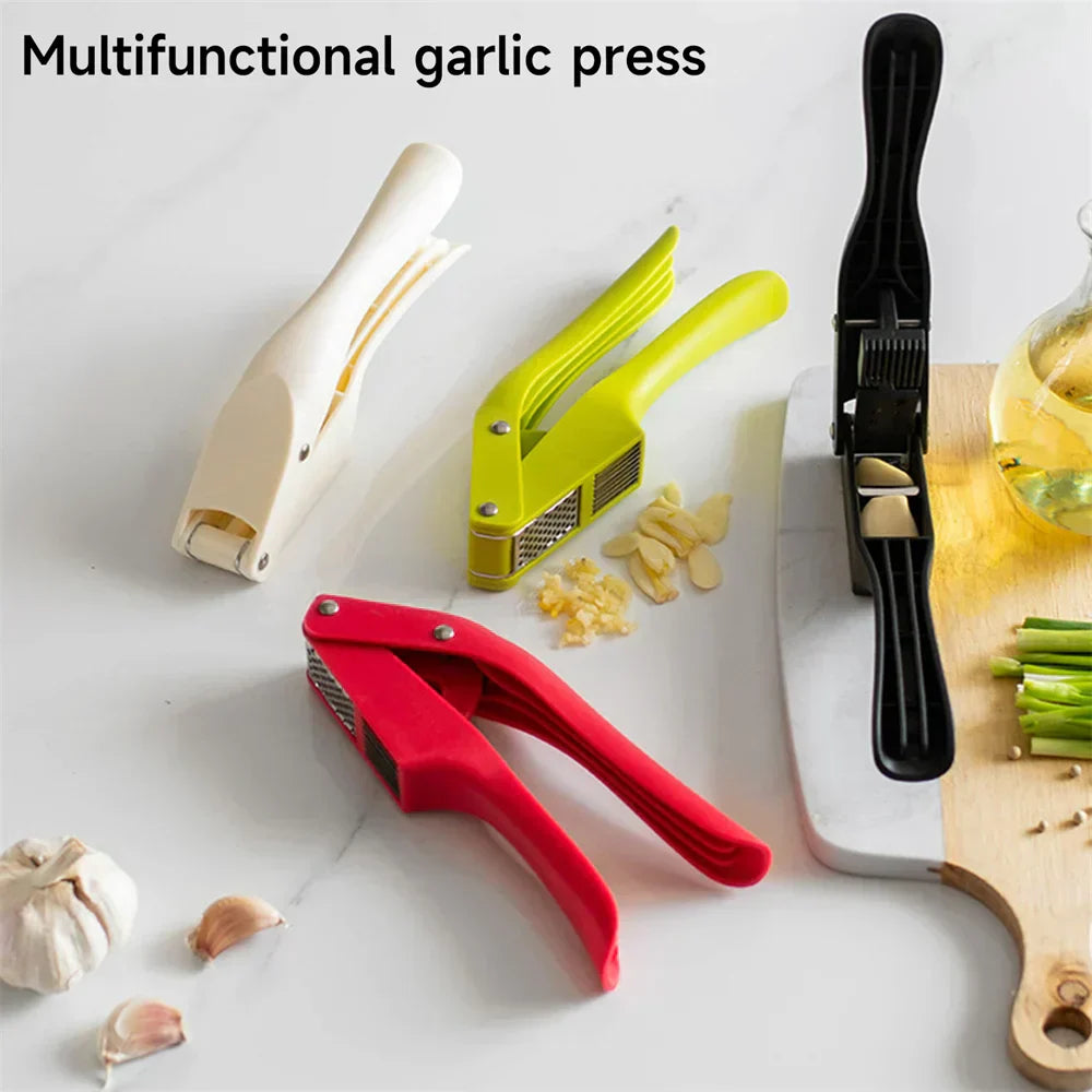 GarlicSwift™ - Press and chop garlic in seconds!