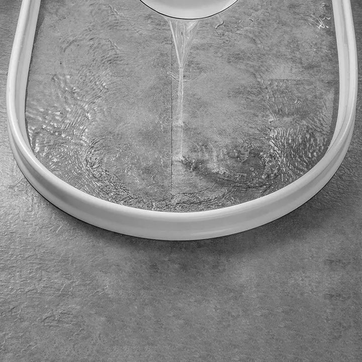 FlowLock - Water-repellent silicone barrier for showers