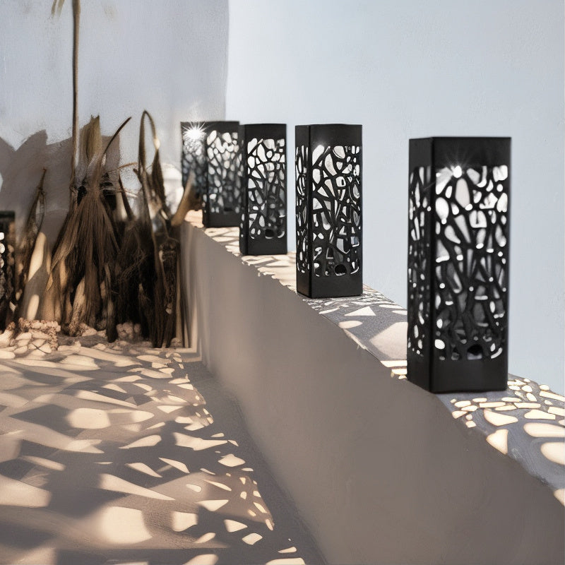 LumiFlair - Elegant solar garden lamp